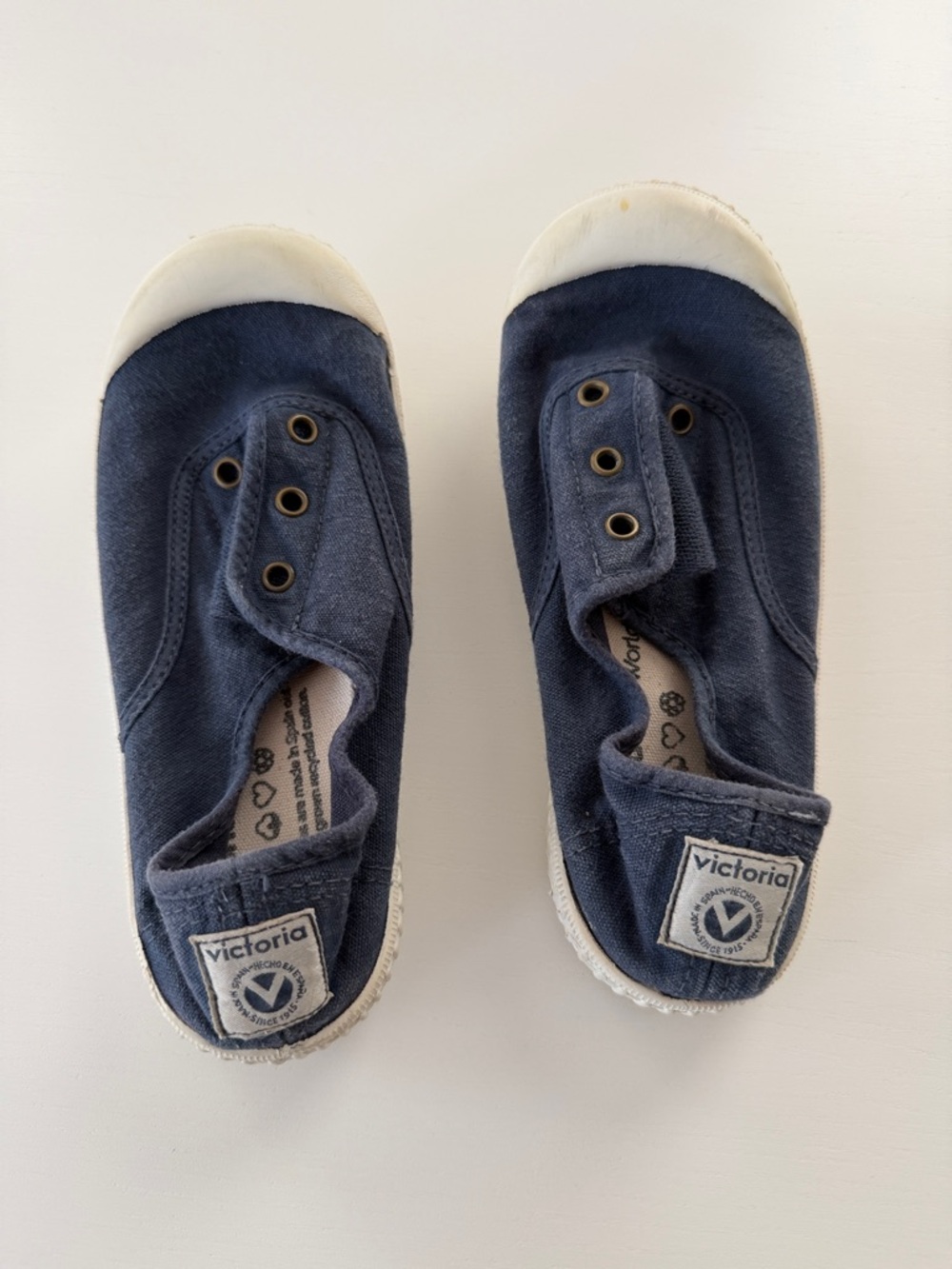 Victoria Kids Navy Slip-On Canvas Sneakers